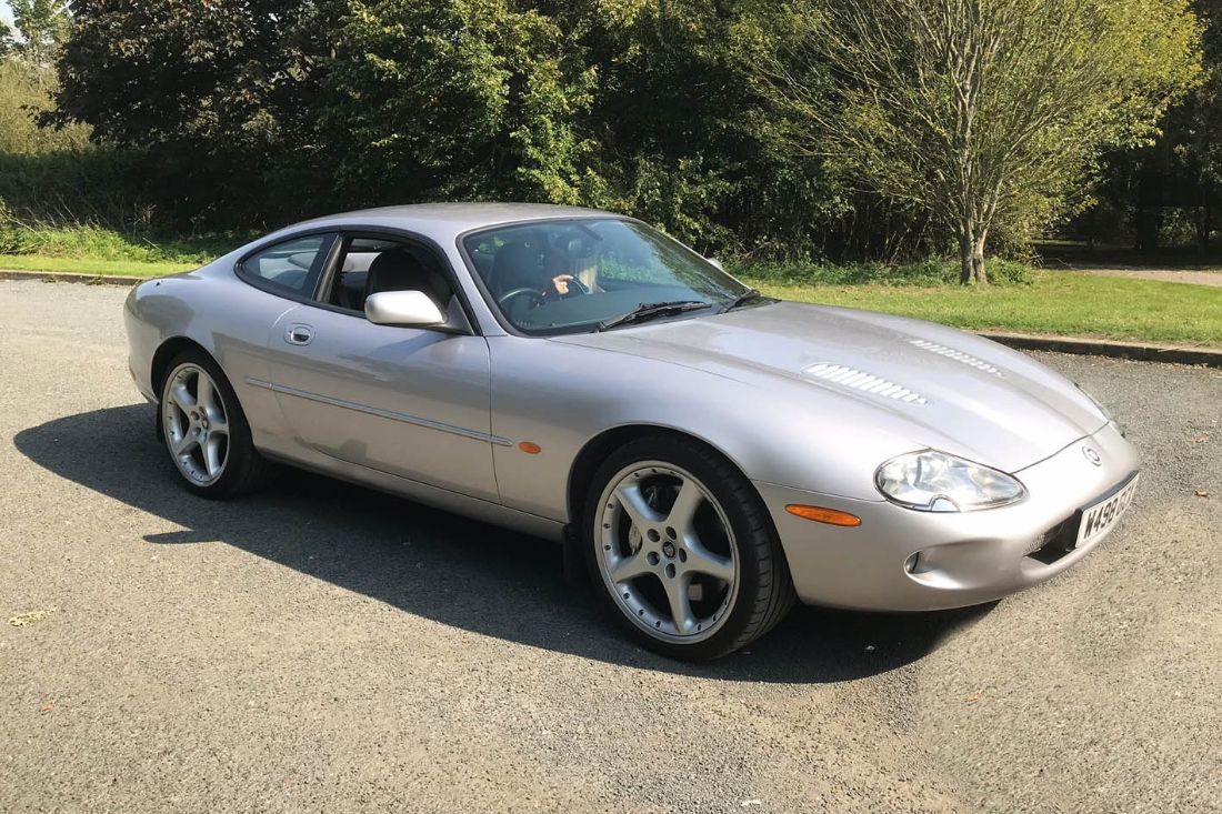 2000 Jaguar XKR Silverstone