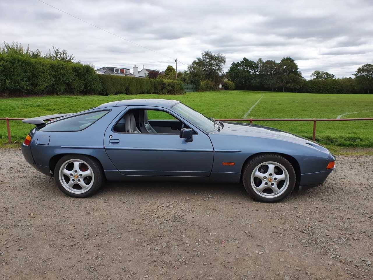 1988 Porsche 928 S4